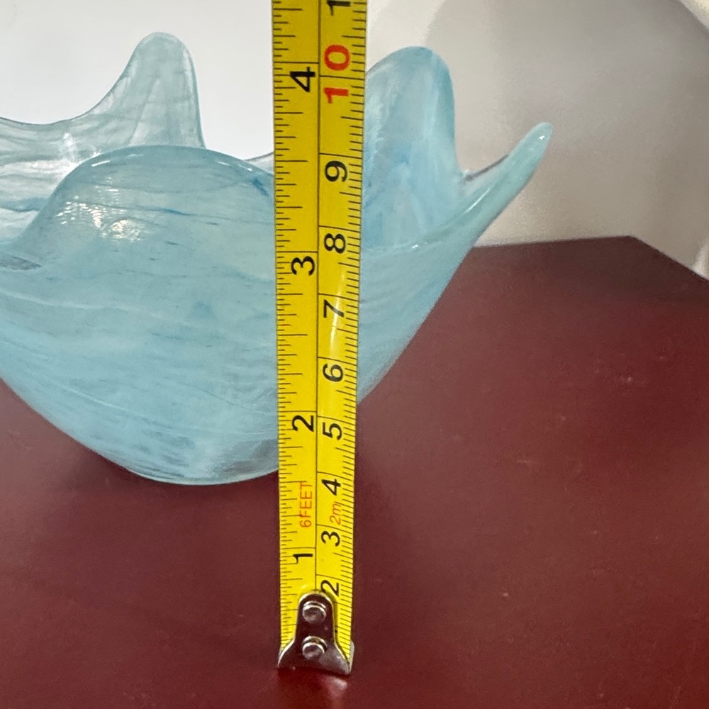 Art Glass Handkerchief Vase Blue and white Swirls Scalloped Edges 3.75" Tall - Picture 6 of 6